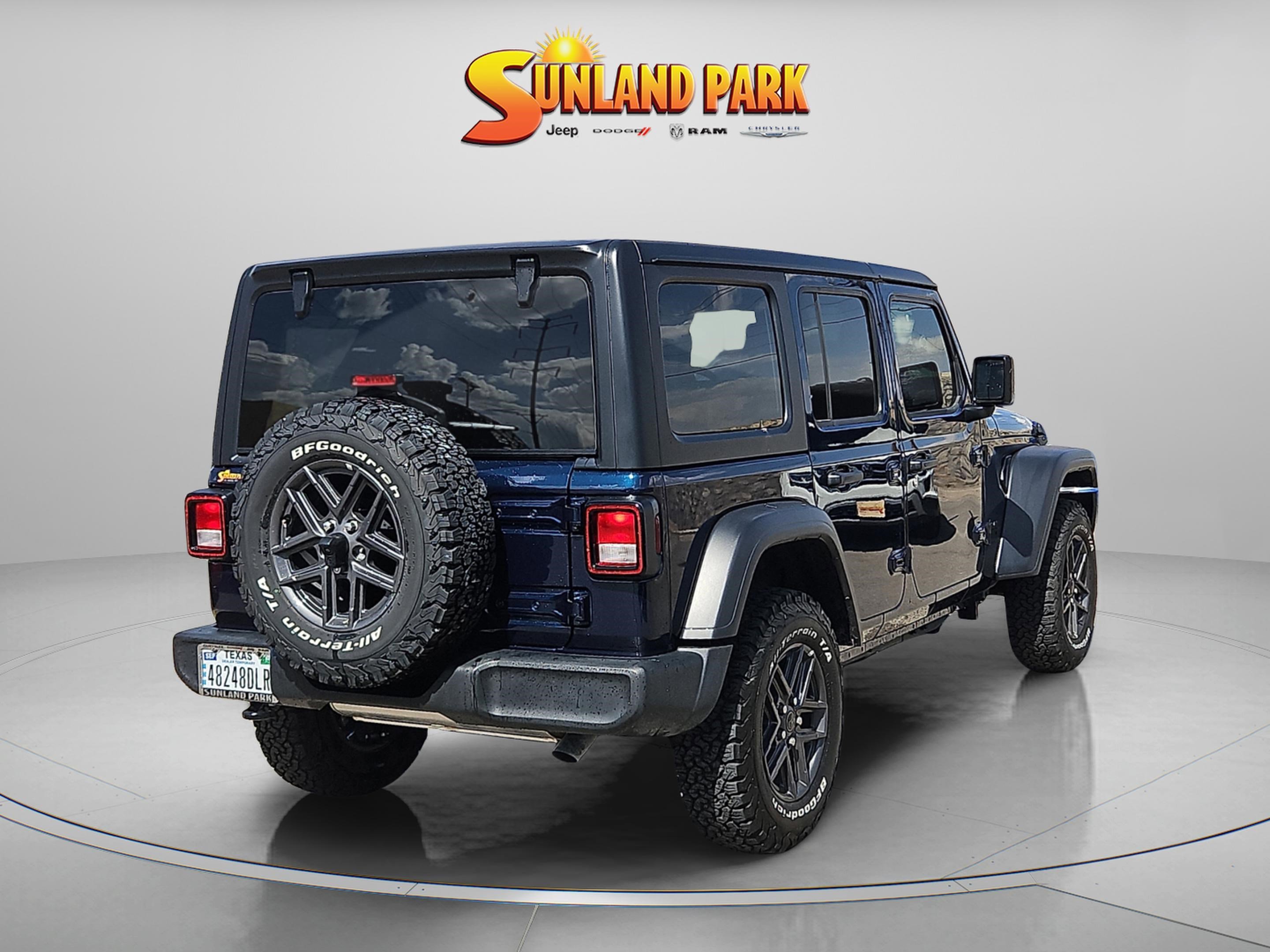 Used 2025 Fathom Blue Pearlcoat Jeep Sport S image 5