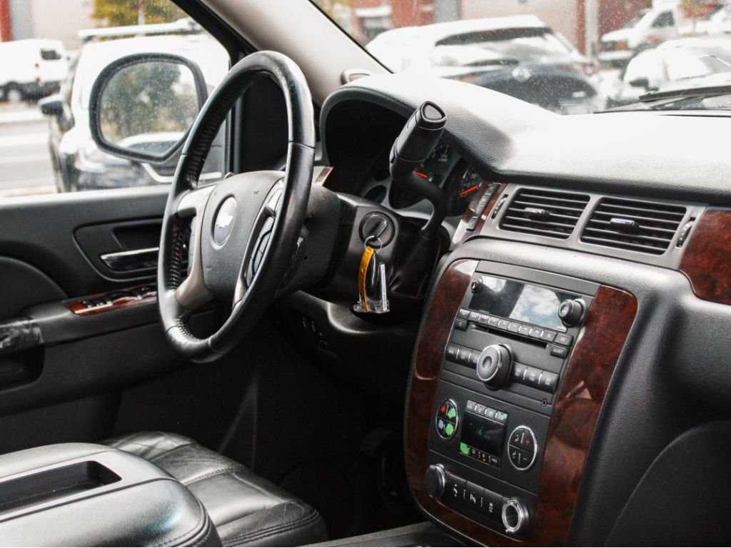 Used 2014 Summit White Chevrolet LT image 27