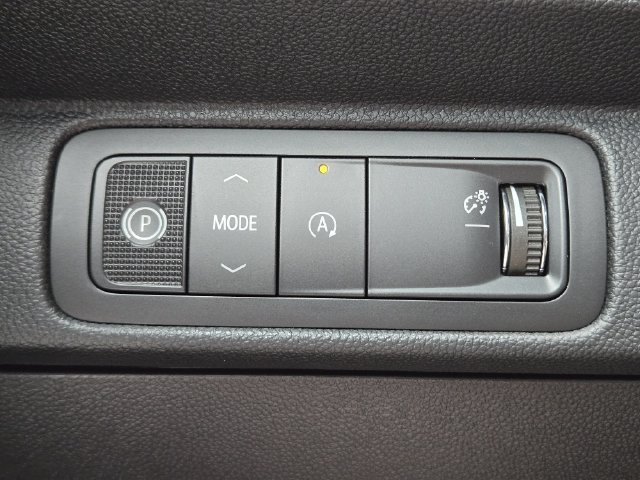 2027 Chevrolet Traverse LT - Photo 17
