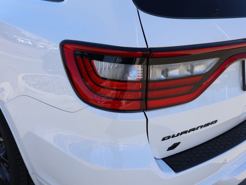 New 2026 White Knuckle Clear-Coat Exterior Paint Dodge GT Premium HEMI V8 image 6