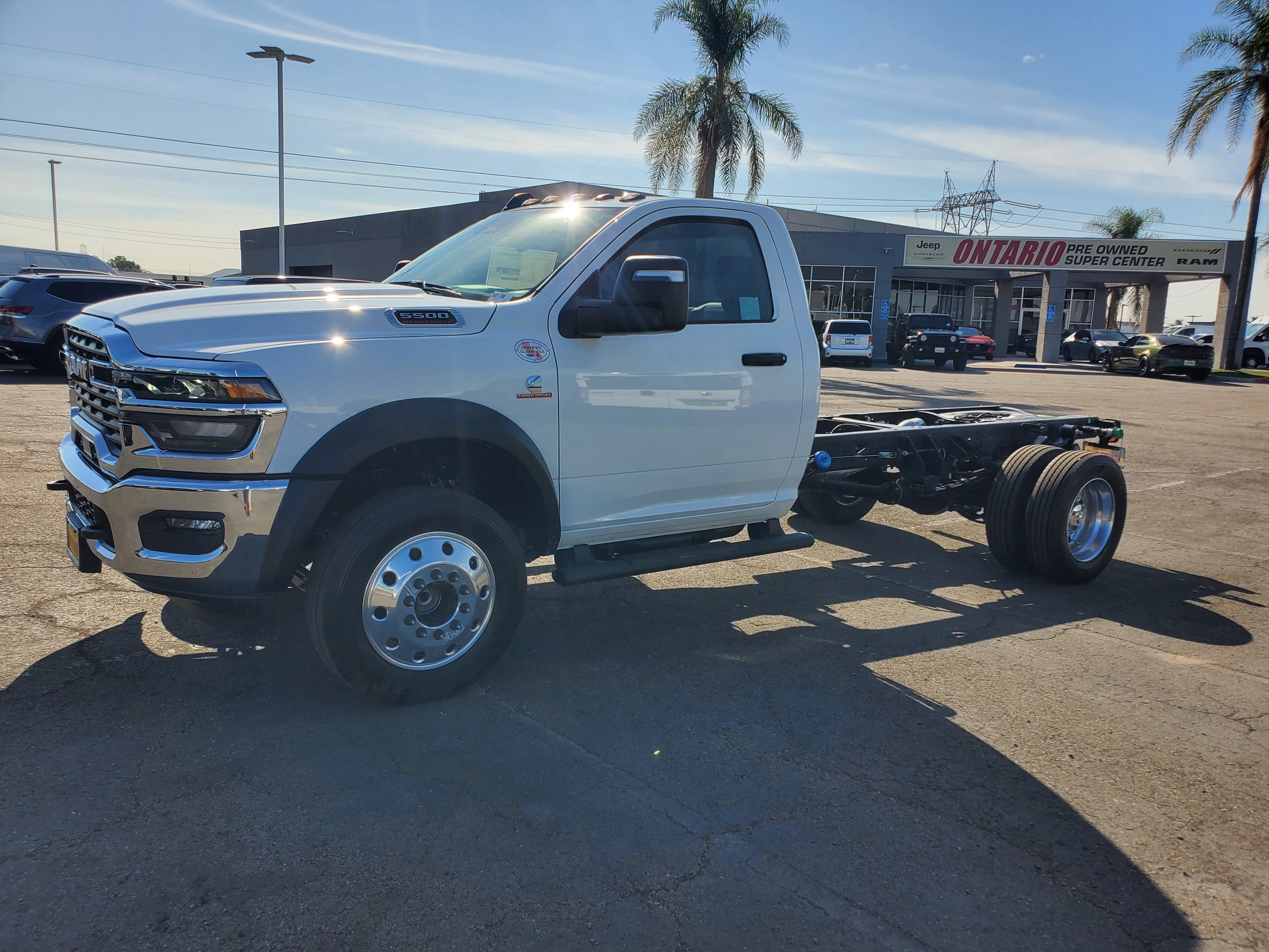 New 2026 Bright White Clear-Coat Exterior Paint RAM Tradesman image 8