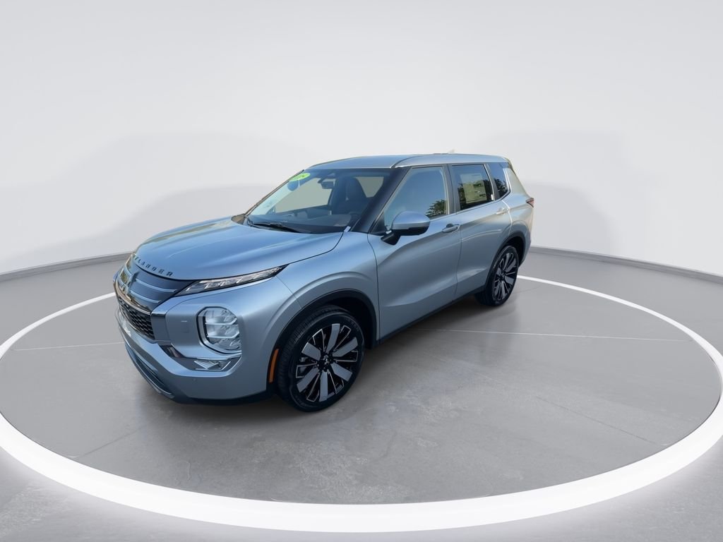 New 2026 Silver Mitsubishi SE image 4
