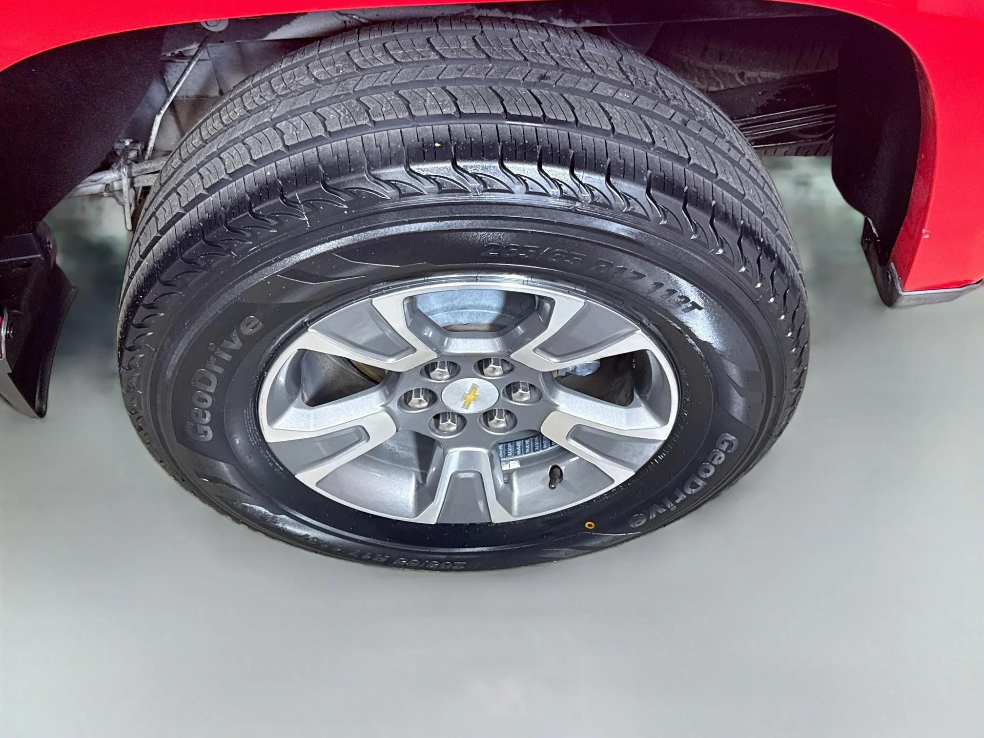 Used 2015 Red Hot Chevrolet 2WD Z71 image 30