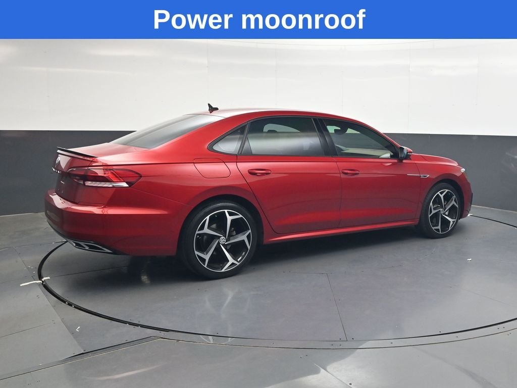 Used 2021  Volkswagen 2.0T R-Line image 4