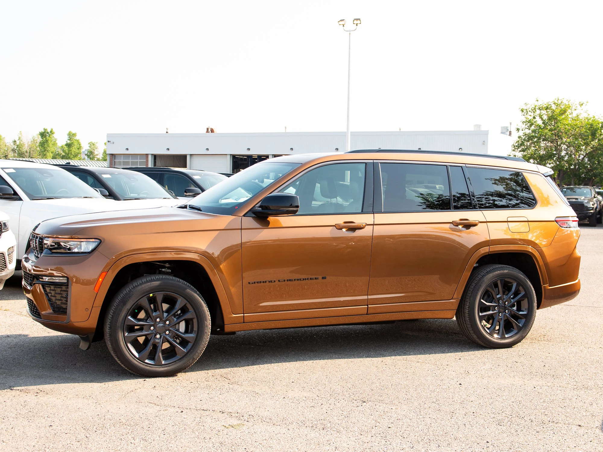 New 2026 Copper Jeep Limited Reserve* image 3