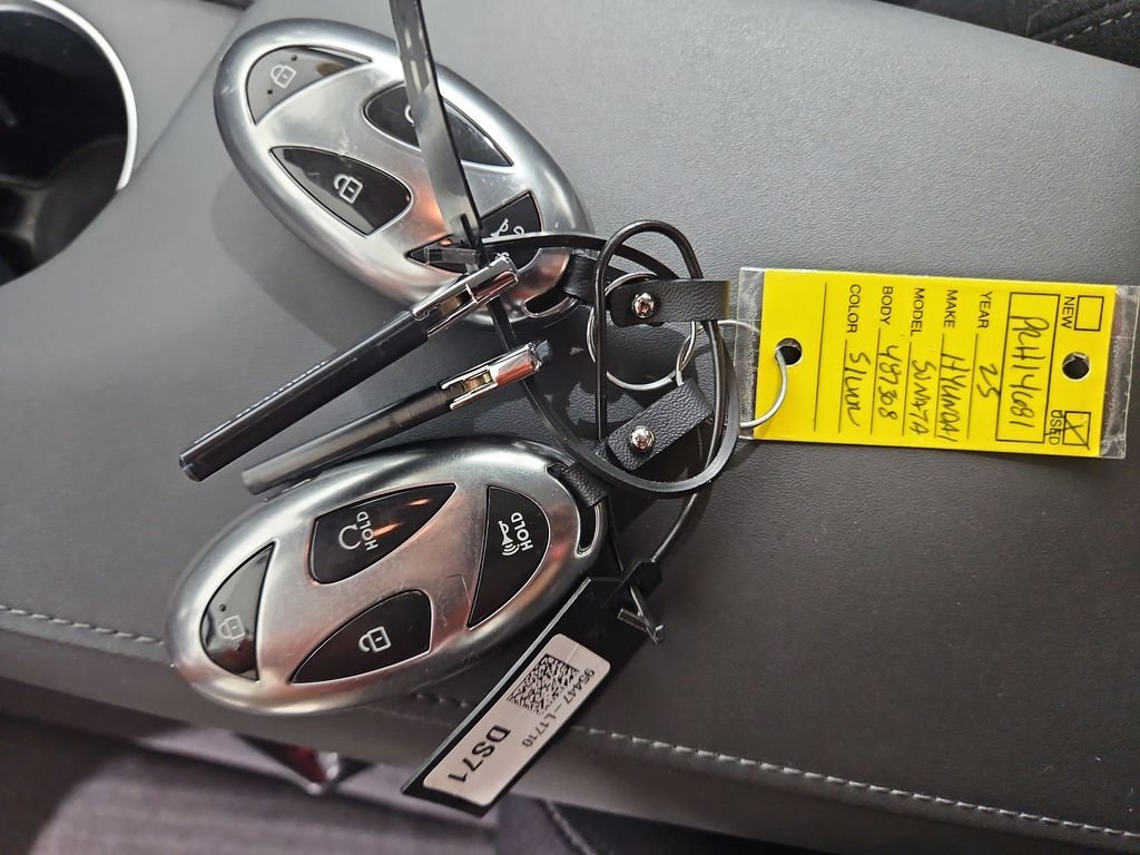 Certified Used 2025 Silver Hyundai SEL image 29