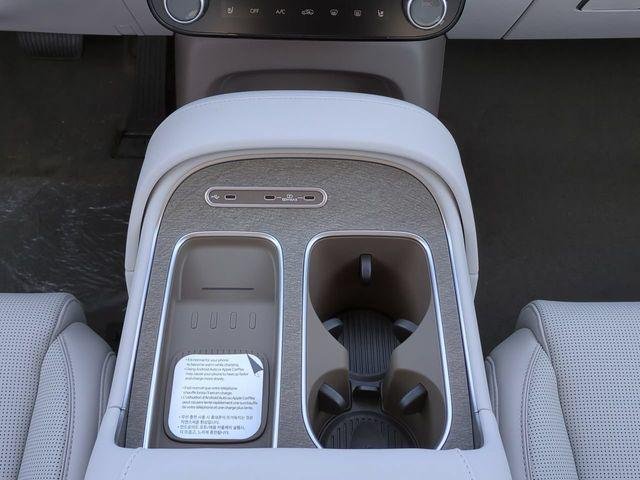 New 2026 White Hyundai SEL Premium FWD image 17