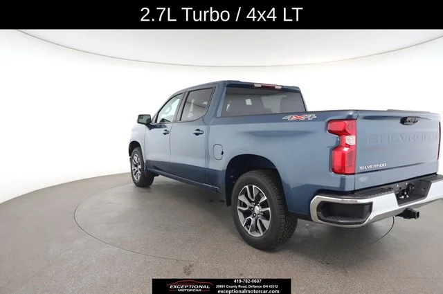 Used 2024 Blue Chevrolet LT image 12