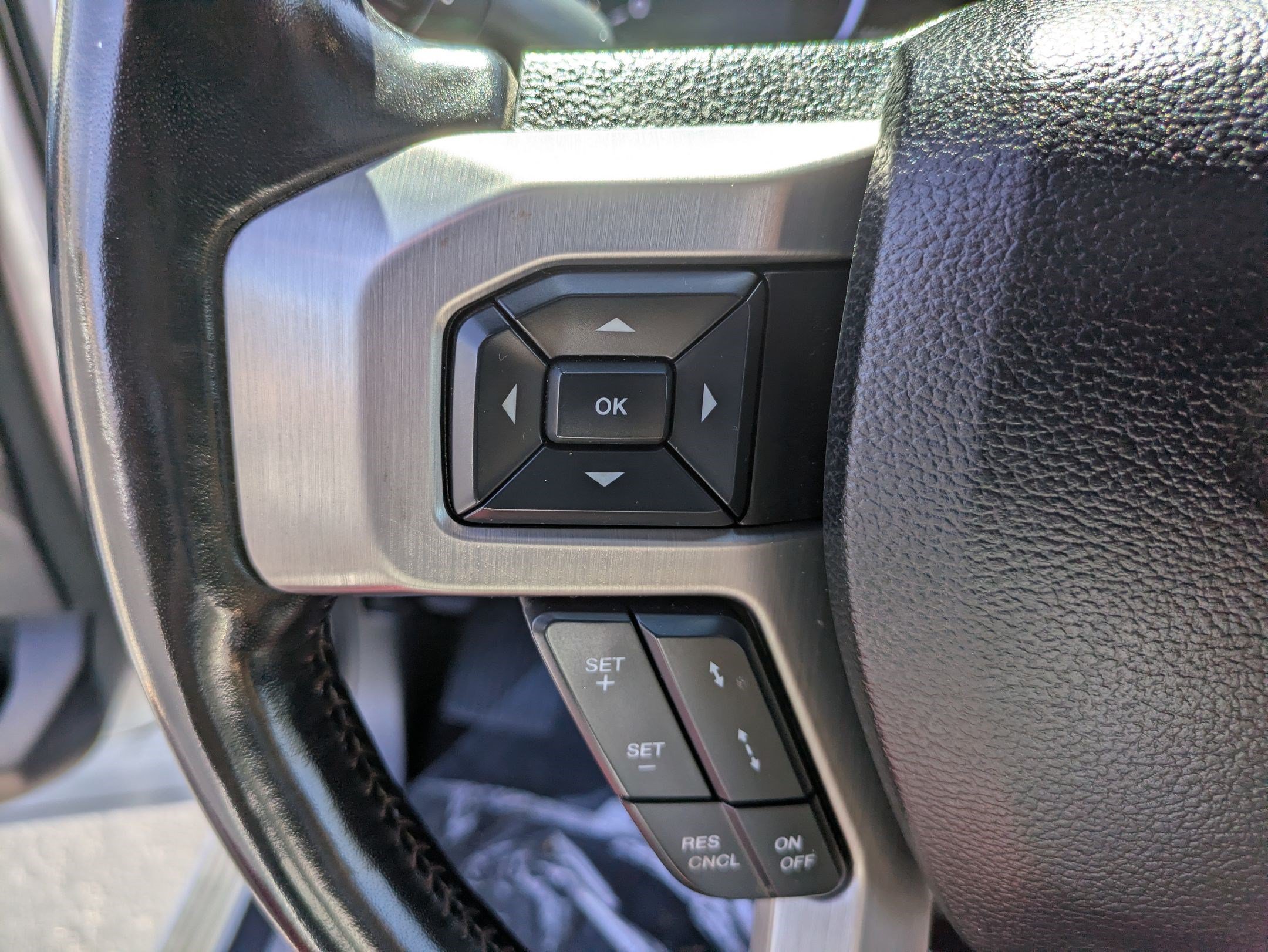 Used 2019 White Platinum Clearcoat Metallic Ford Platinum image 17