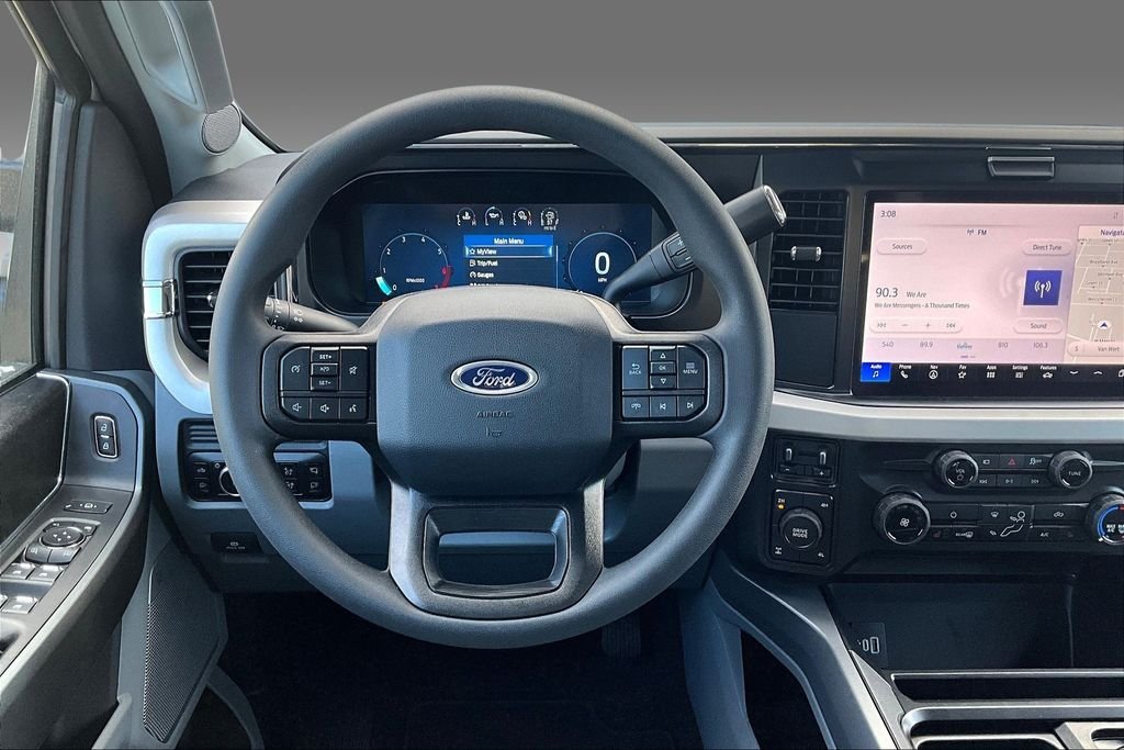 2026 Ford F-350 Super Duty XLT - Photo 15