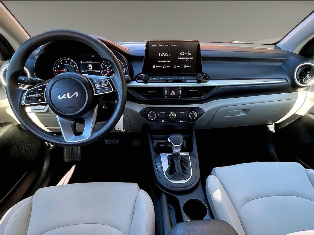 Used 2023 Black Kia LXS image 21
