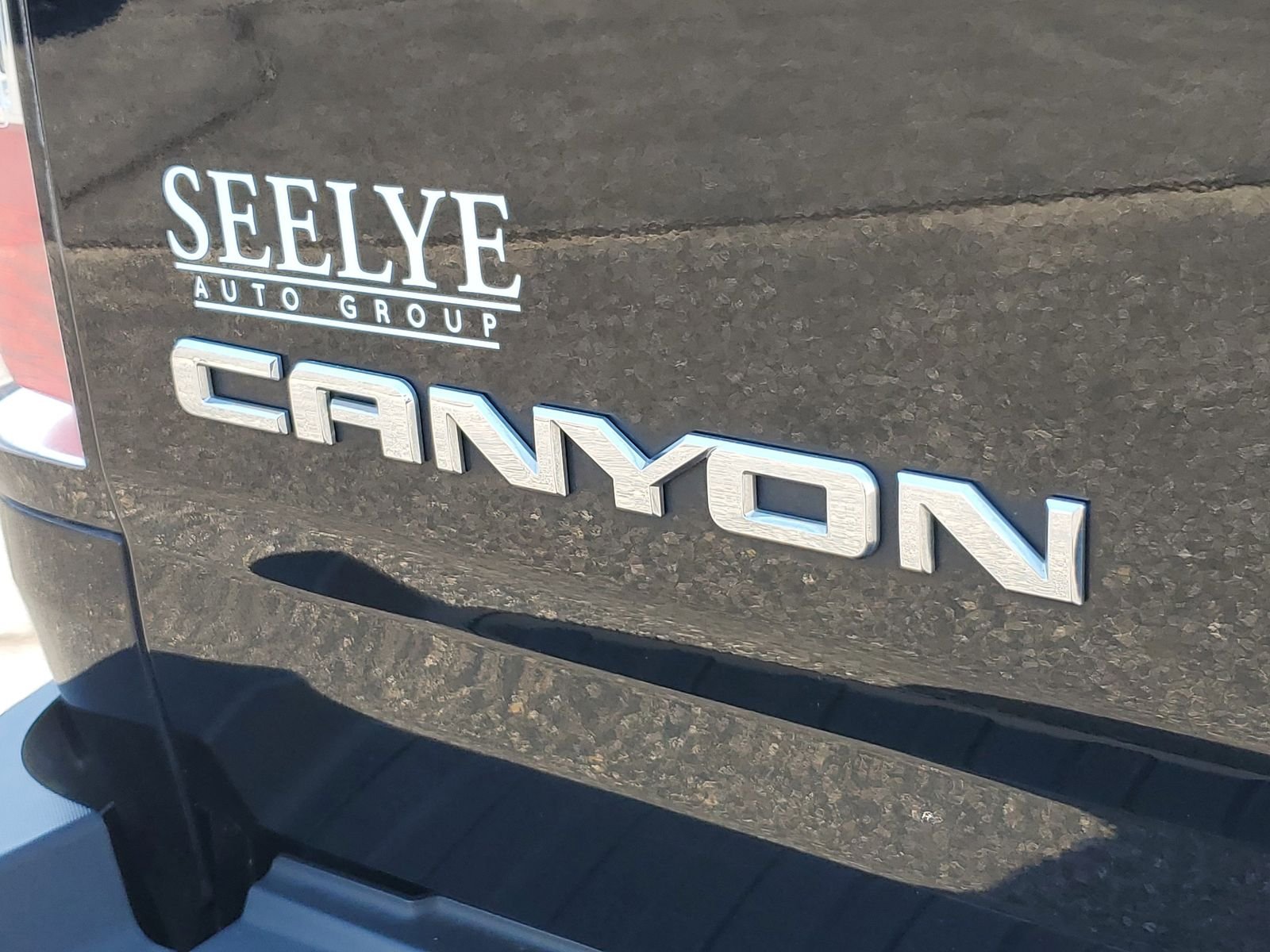 Used 2017 Black GMC Denali image 8