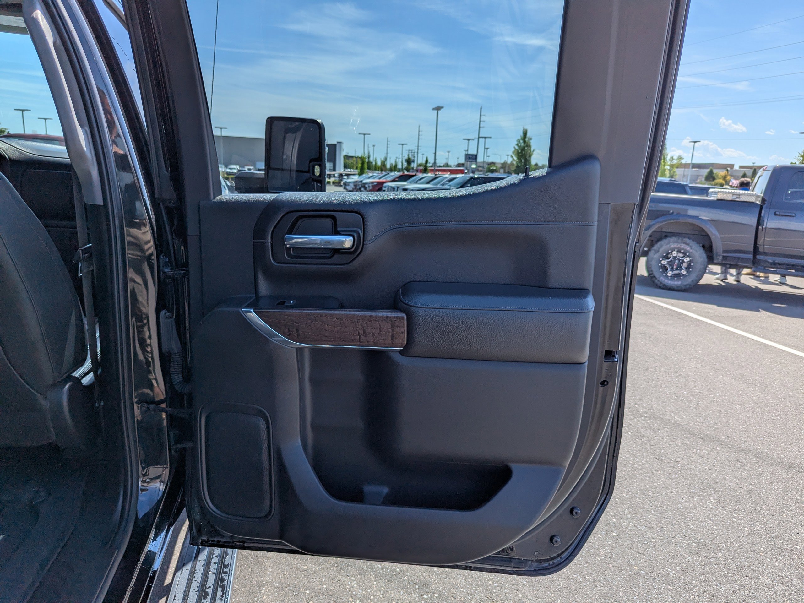 Used 2021 Black GMC Denali image 42
