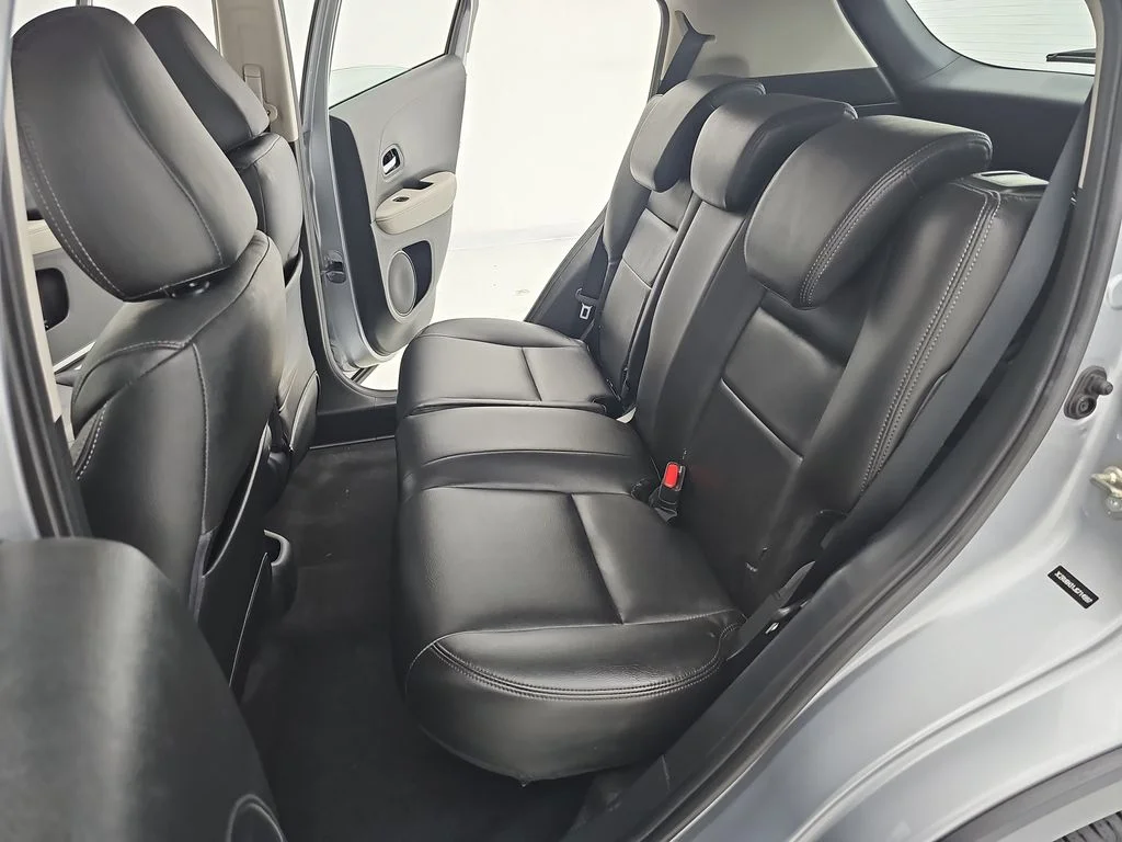 Used 2018 Silver Honda LX image 17