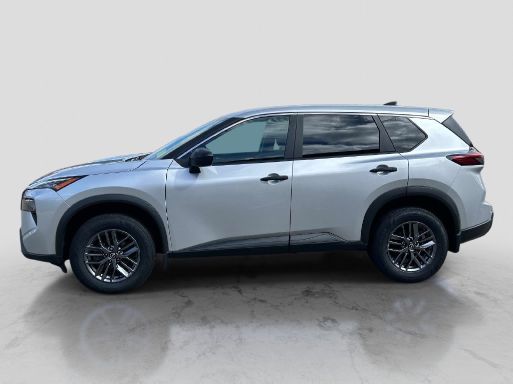 Used 2024 Silver Nissan S image 2
