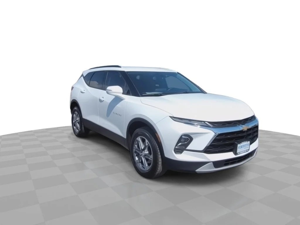 2024 Chevrolet Blazer 3LT - Photo 2