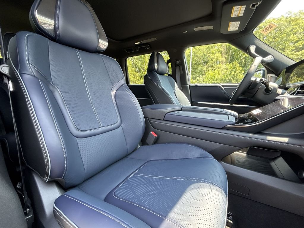 New 2027 RADIANT WHITE INFINITI Sport 4WD image 27