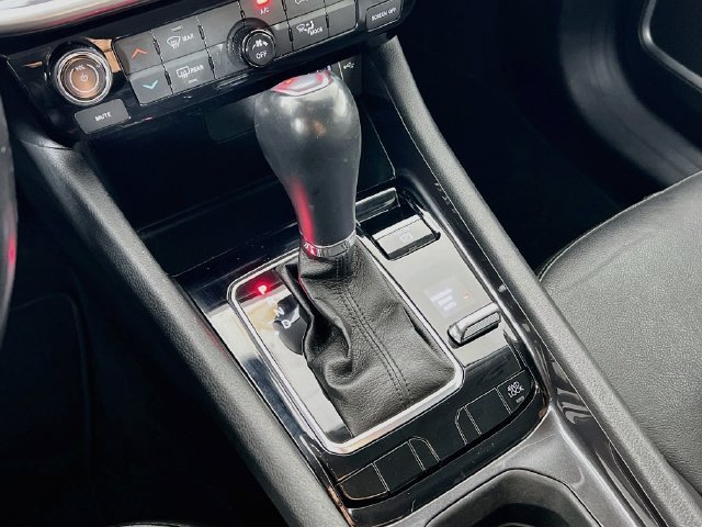 2022 Jeep Compass Latitude Lux - Photo 21