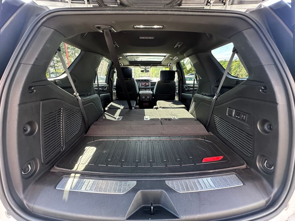 Used 2021 White GMC Denali image 31