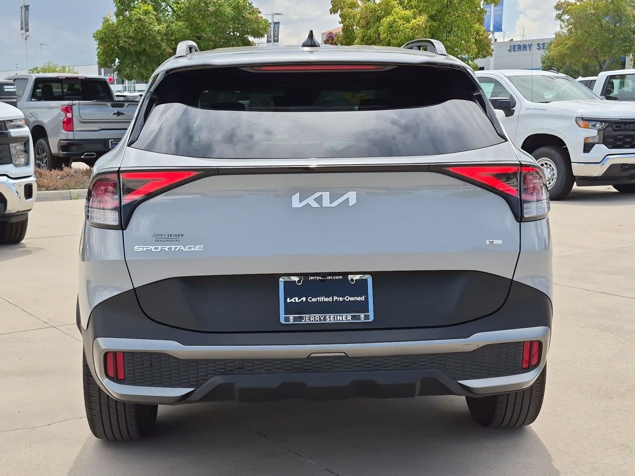 Used 2024 Wolf Gray Kia X-Line image 4