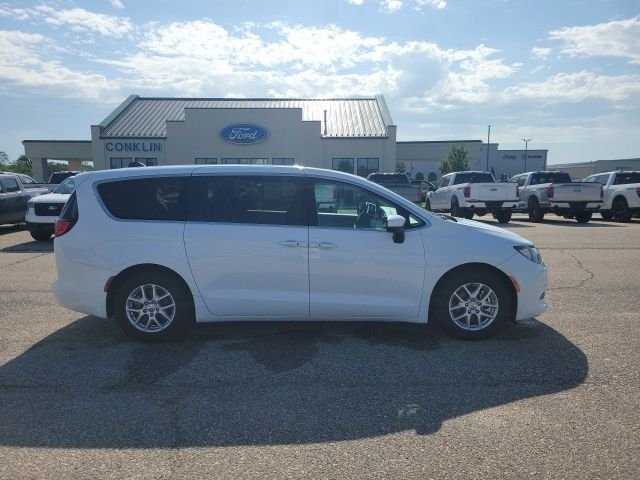 Used 2023 Bright White Clearcoat Chrysler LX image 20
