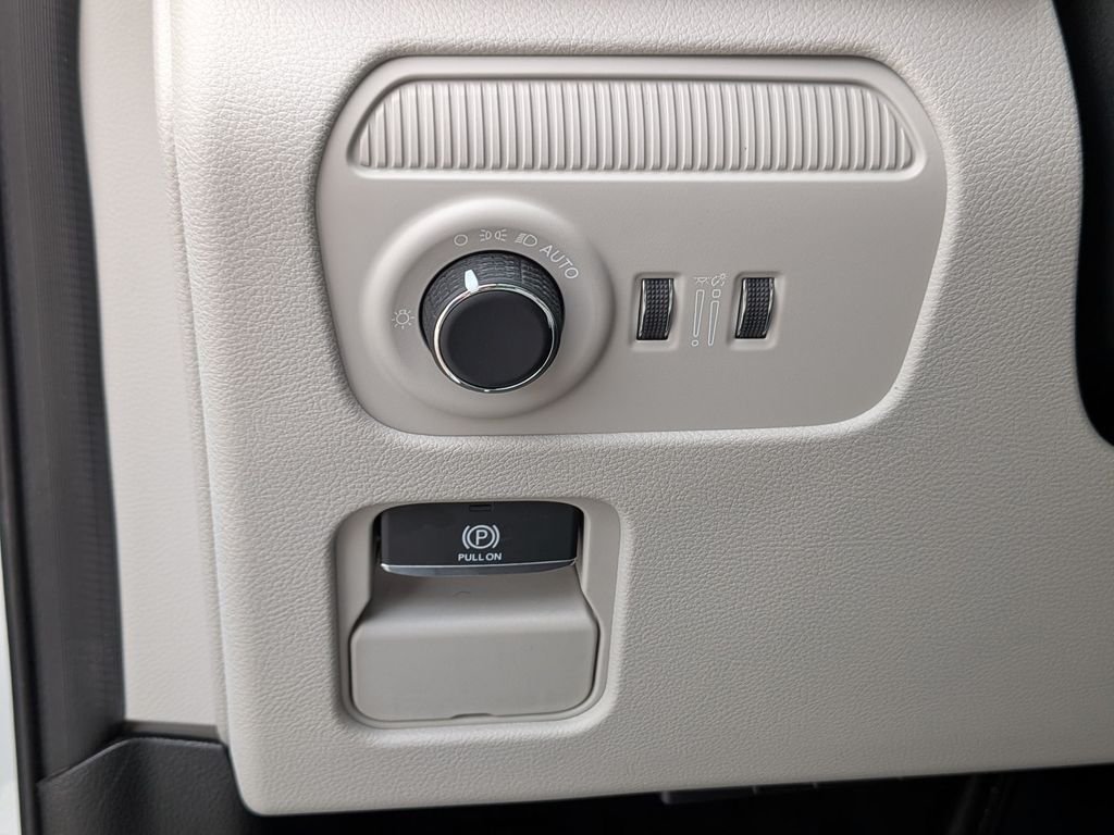 New 2026 Bright White Clearcoat Jeep Limited Reserve image 20