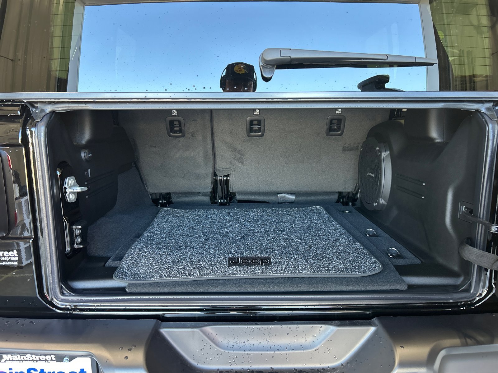 New 2026 Black Clear-Coat Exterior Paint Jeep 85th Anniversary Edition image 11