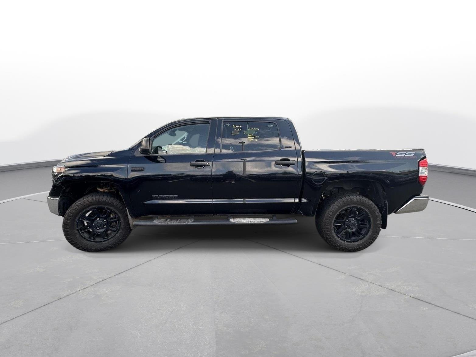 Used 2021 Midnight Black Metallic Toyota SR5 image 9