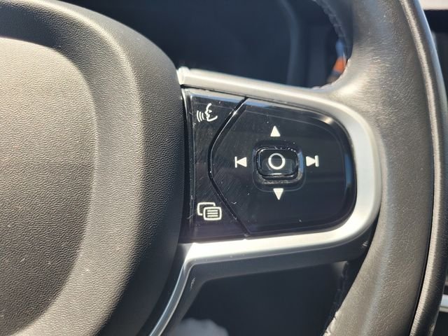 Used 2020 White Volvo T5 image 27