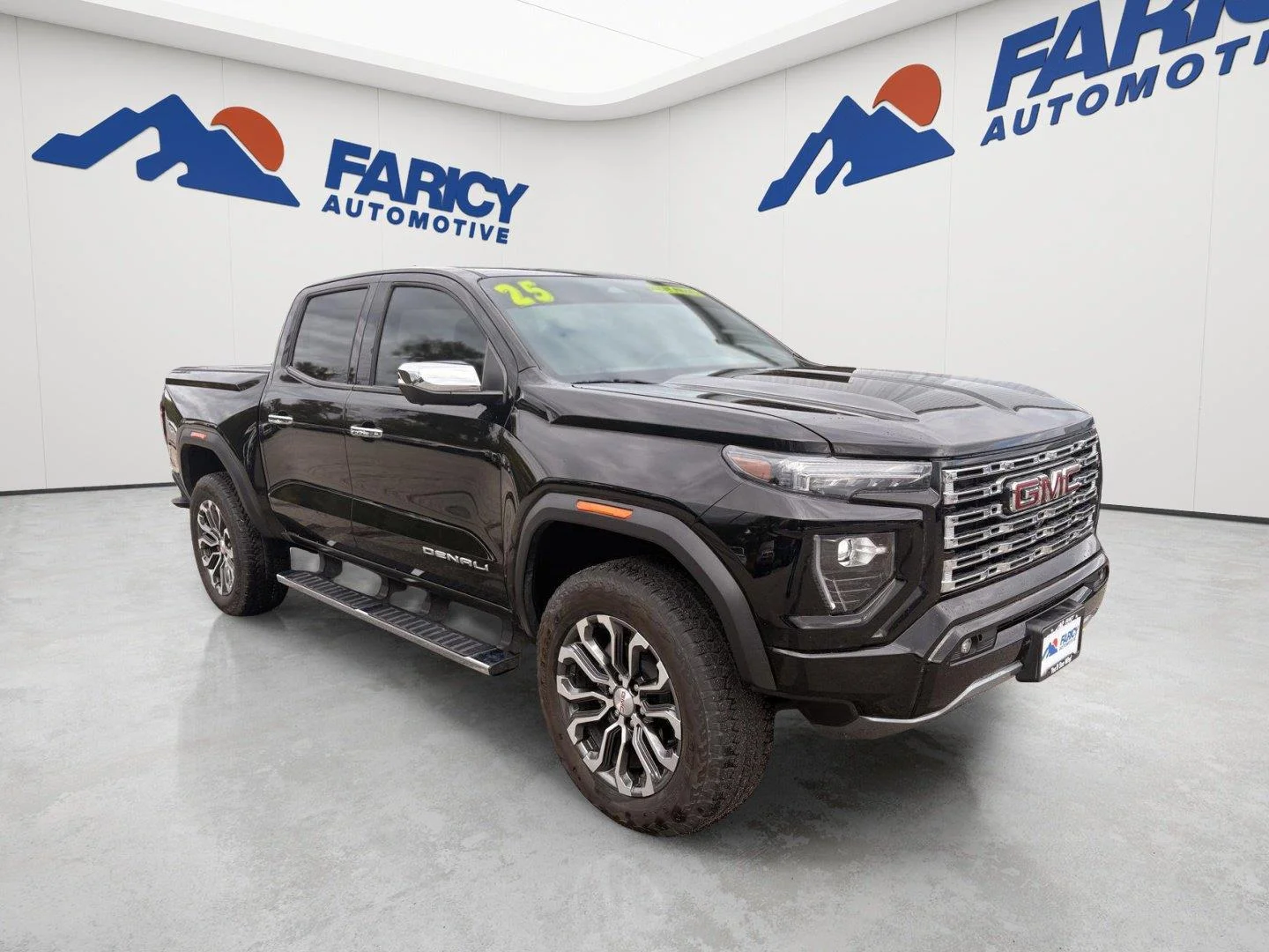 Used 2025 Onyx Black GMC Denali image 7