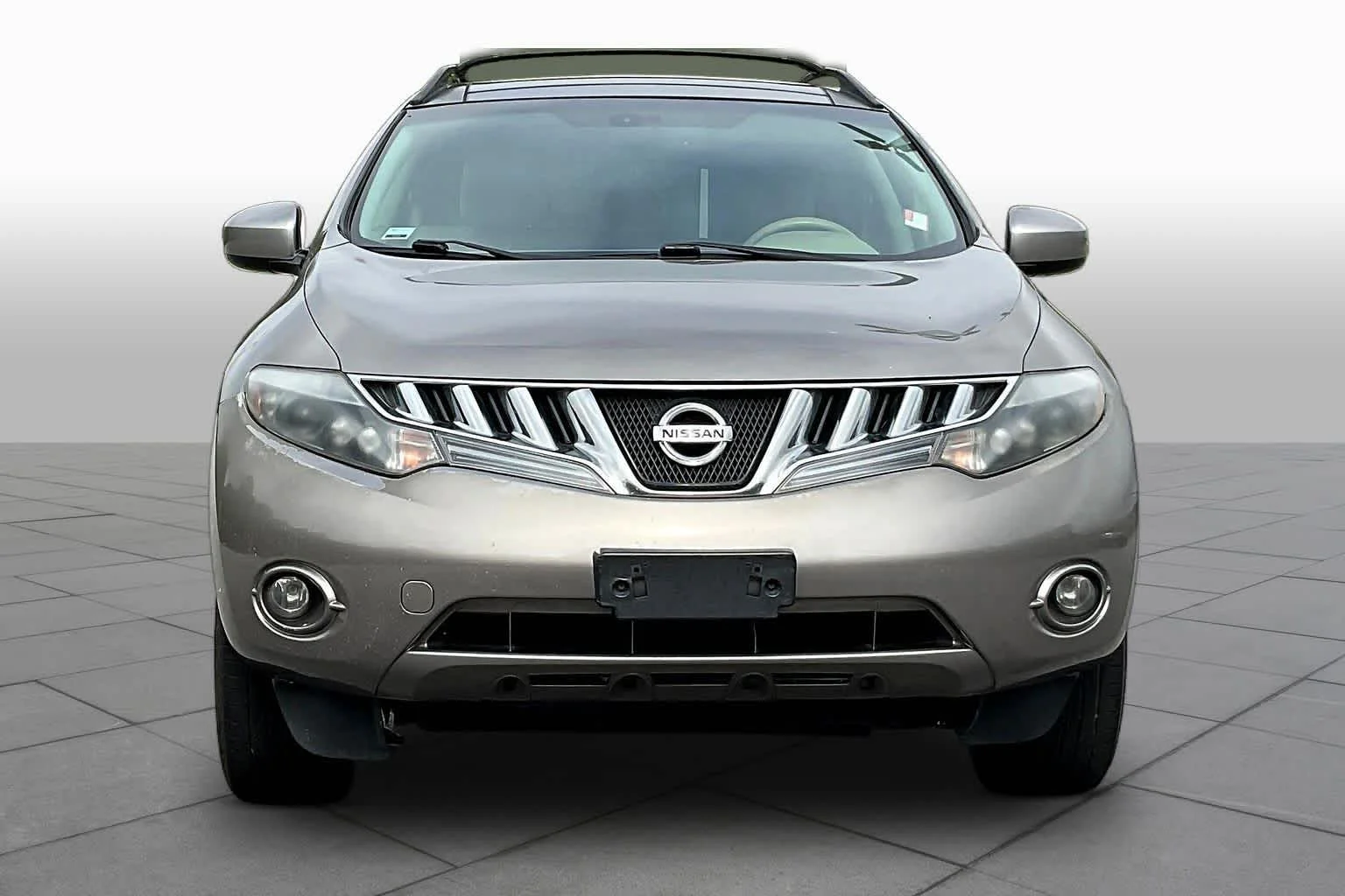 Used 2009 Platinum Graphite Nissan SL image 3