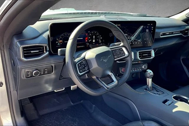 New 2025 Silver Ford EcoBoost Premium image 4
