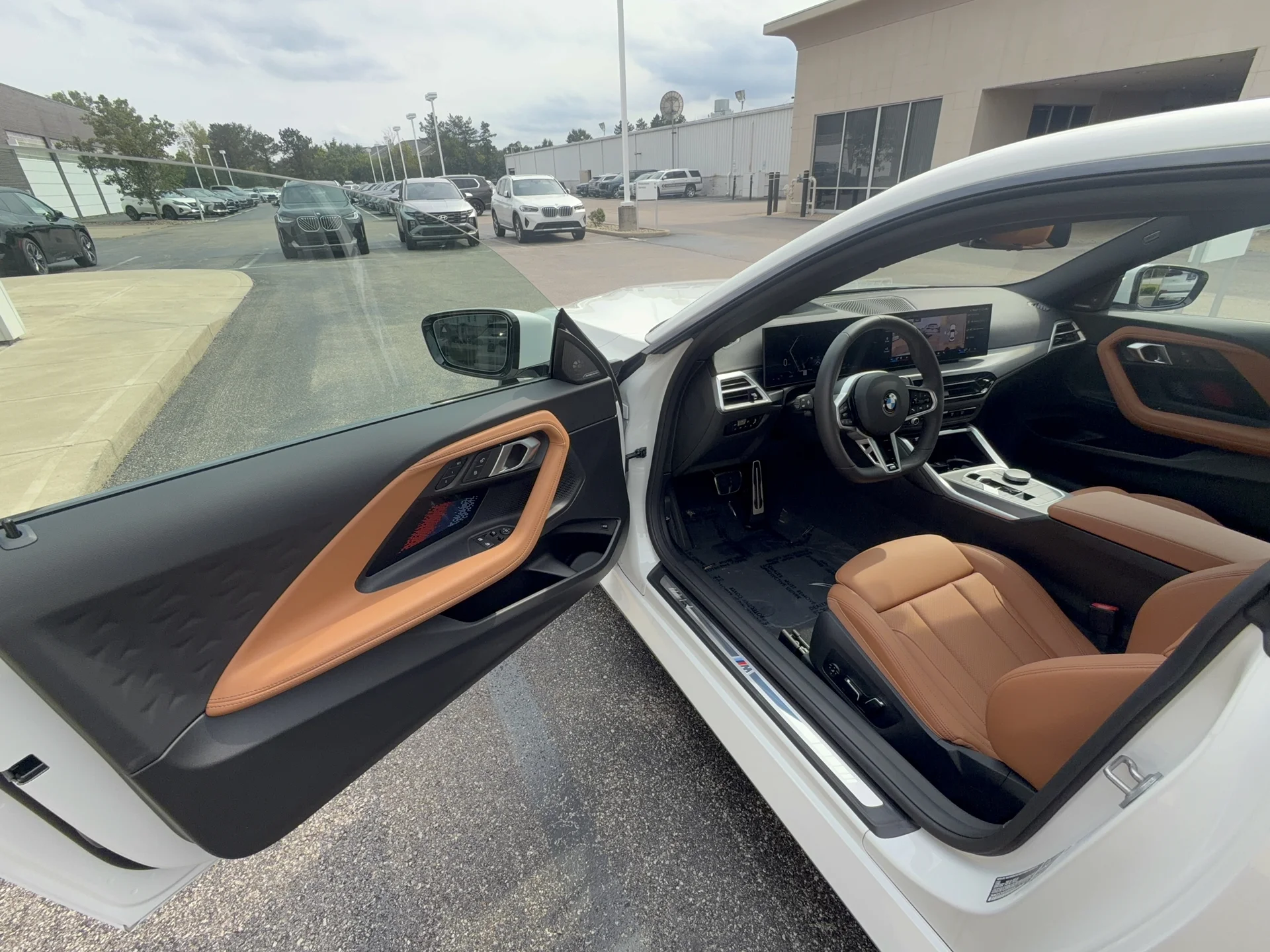 Used 2025 Alpine White BMW 230i xDrive image 7