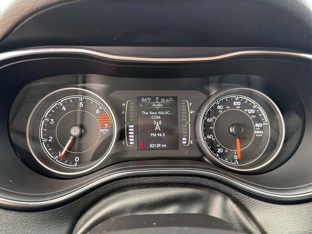 Used 2019 Velvet Red Pearlcoat Jeep Latitude Plus image 16