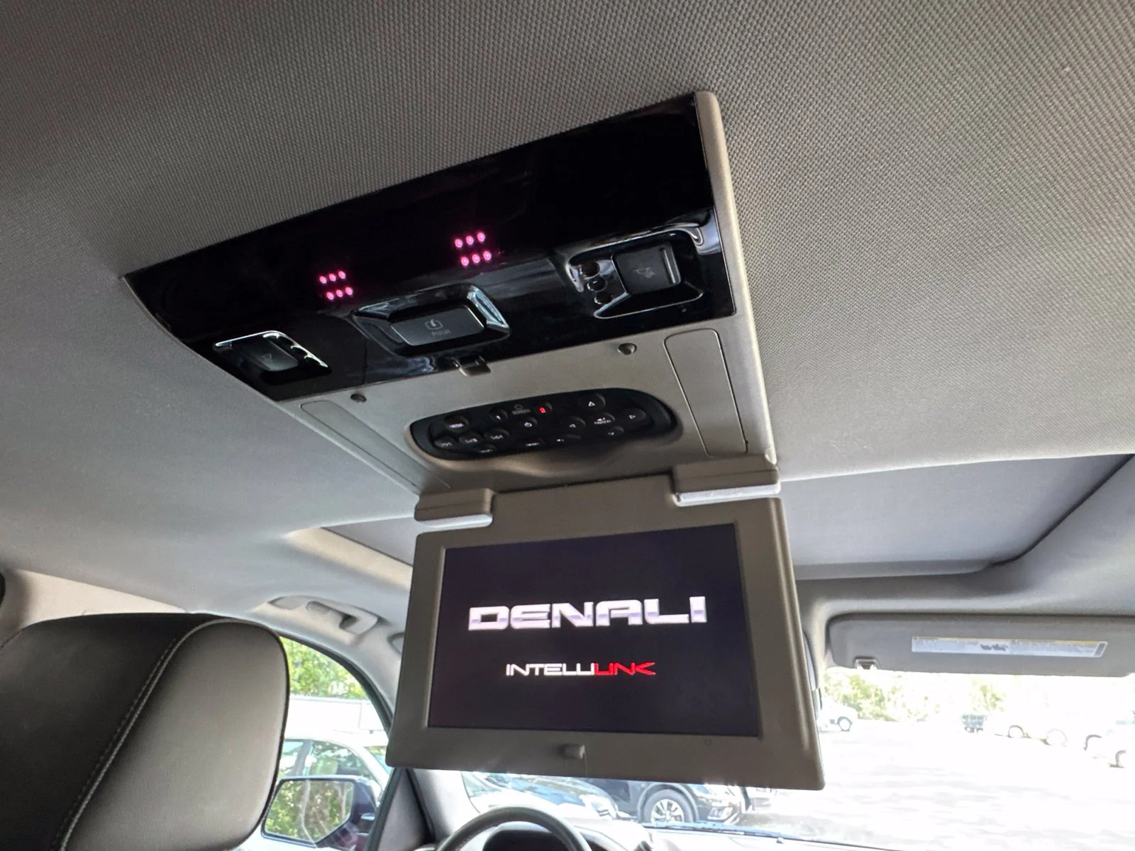 Used 2020 Dark Sapphire Blue GMC Denali image 28