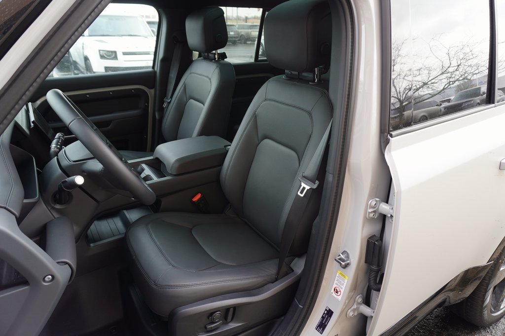 2026 LAND ROVER DEFENDER - Image 13