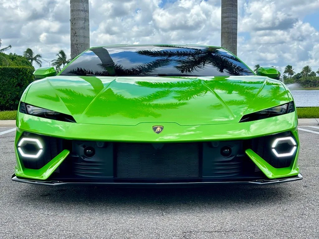 Used 2026 Verde Selvans Metallic Lamborghini  image 3