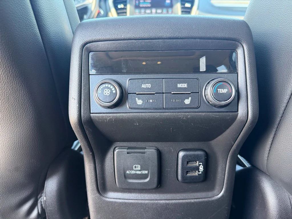Used 2017 White GMC Denali image 23