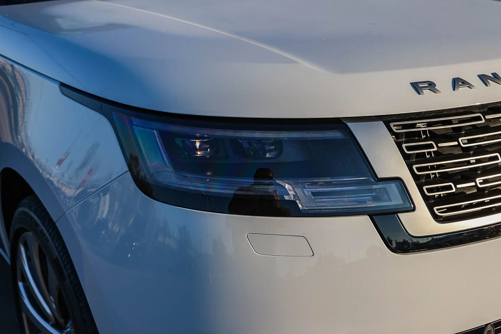 2025 Land Rover Range Rover SE - Photo 15