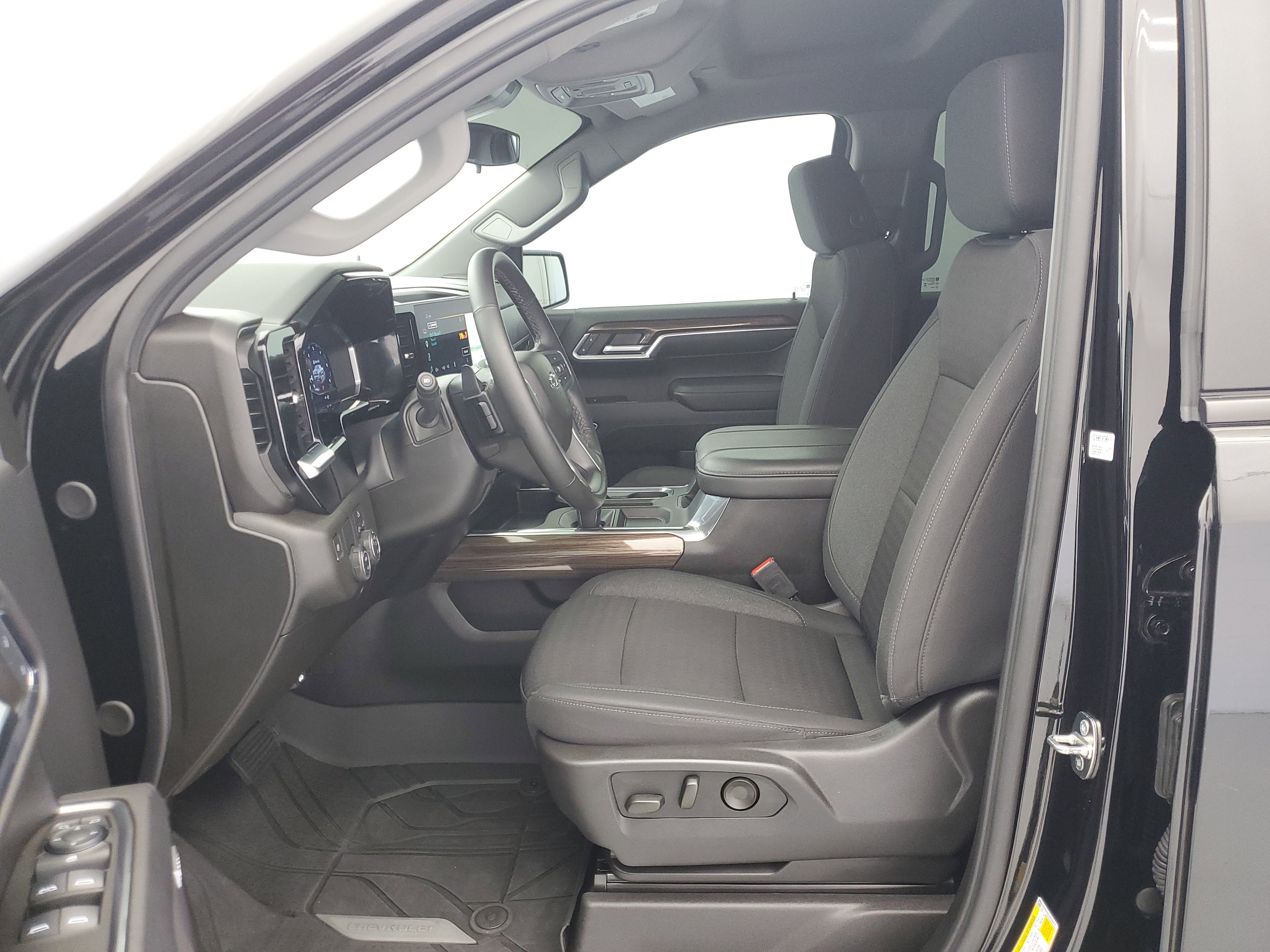 Used 2024 Black Chevrolet RST image 17