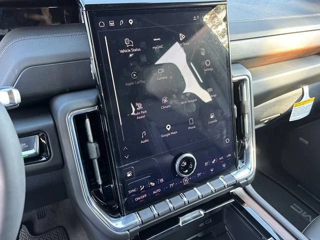 2027 GMC Yukon Denali - Photo 14