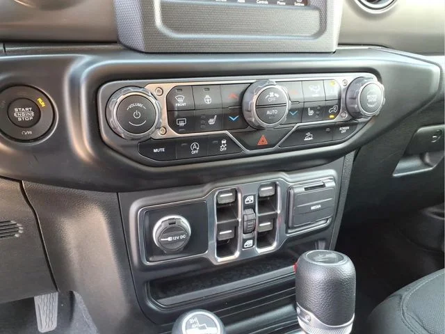 Used 2022 Gray Jeep Unlimited Sport S image 25