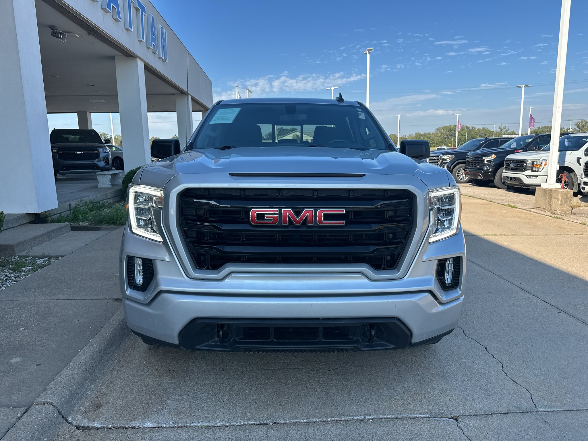 Used 2021 Quicksilver Metallic GMC Elevation image 14
