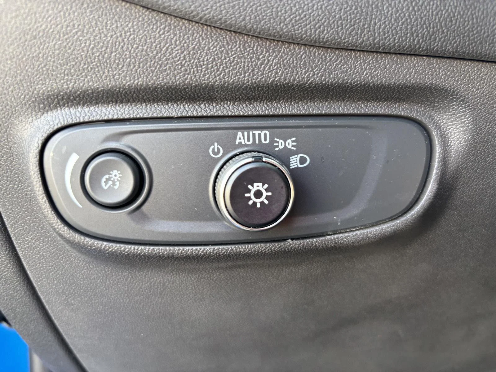Used 2024 Riptide Blue Metallic Chevrolet LT image 23