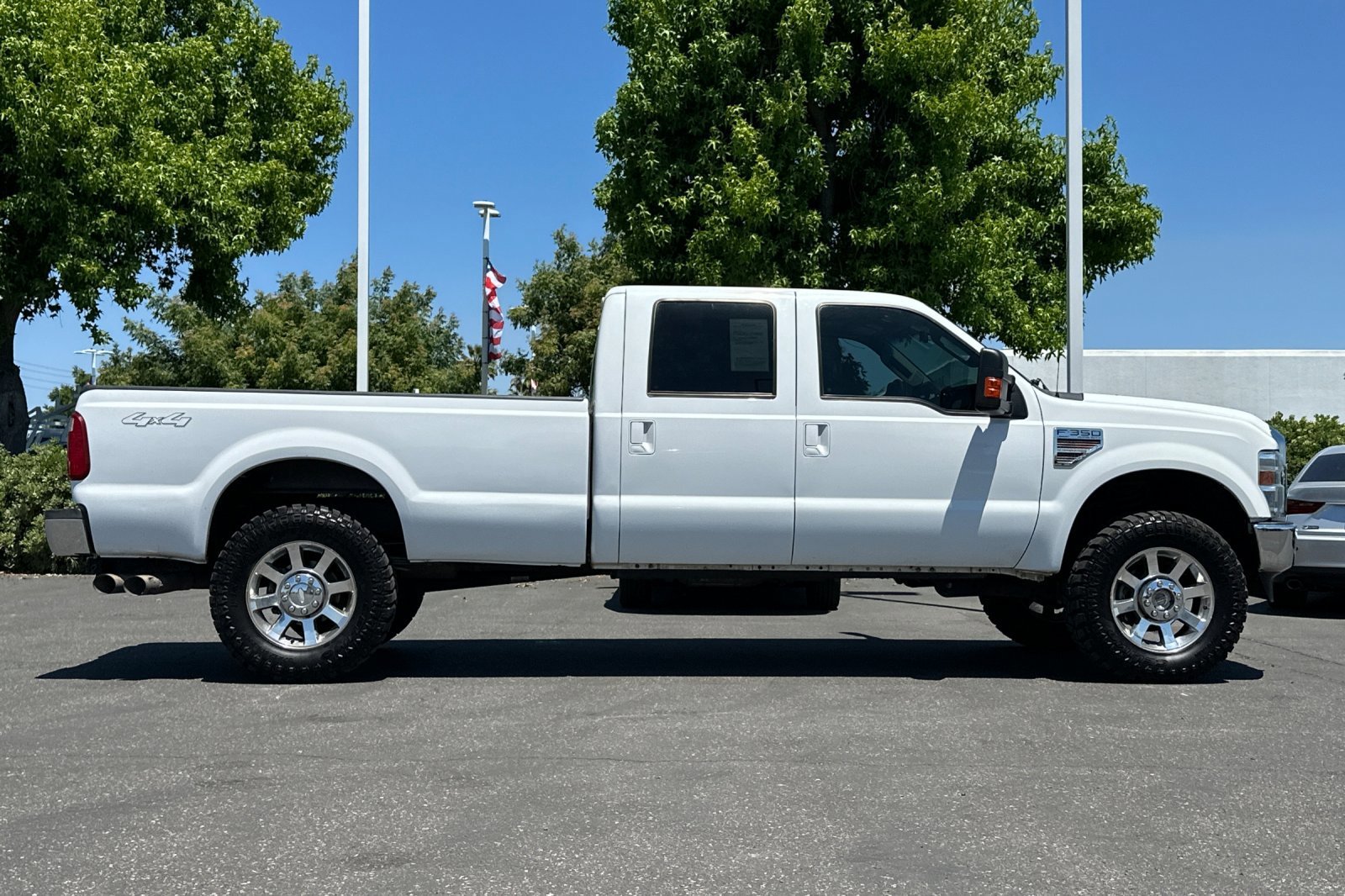 Used 2010 White Ford  image 3