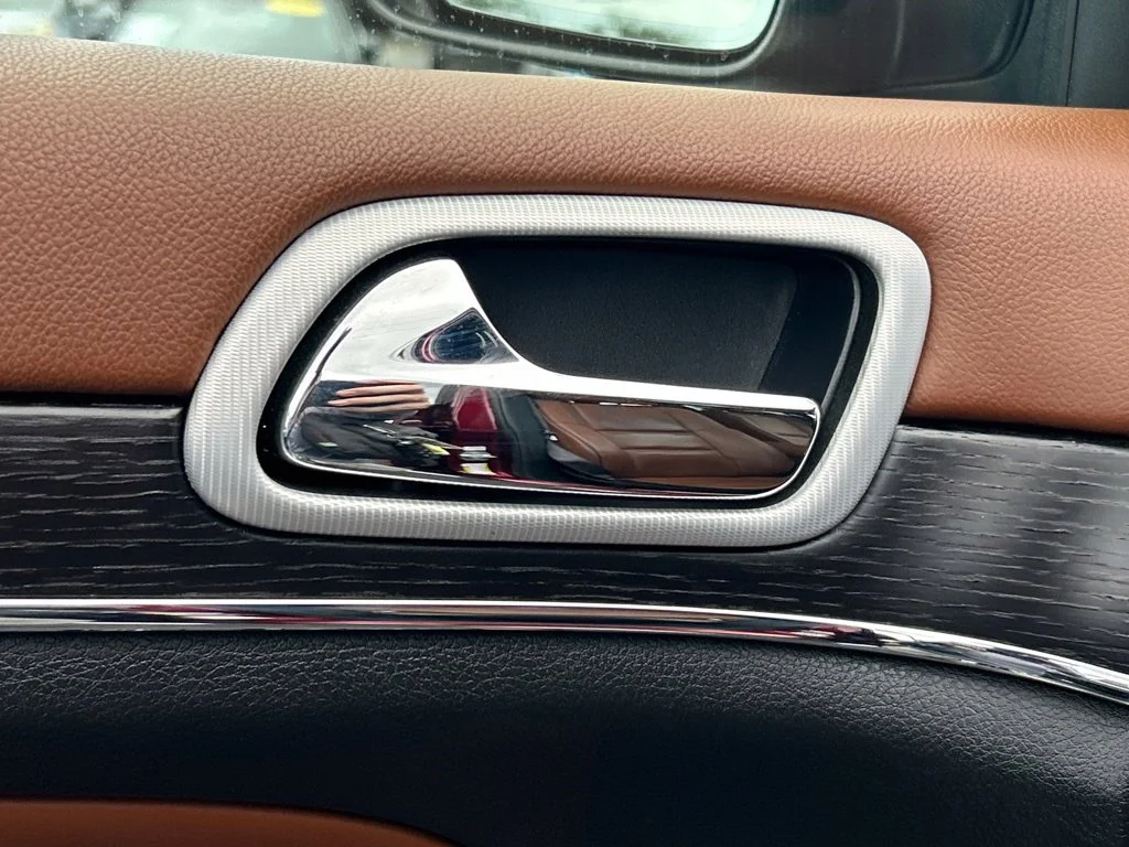 Certified Used 2019 Velvet Red Pearlcoat Jeep Summit image 19