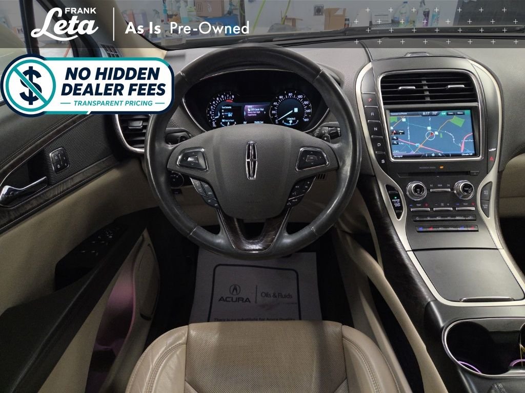 Used 2016 Platinum Dune Metallic Tri-Coat Lincoln  image 20