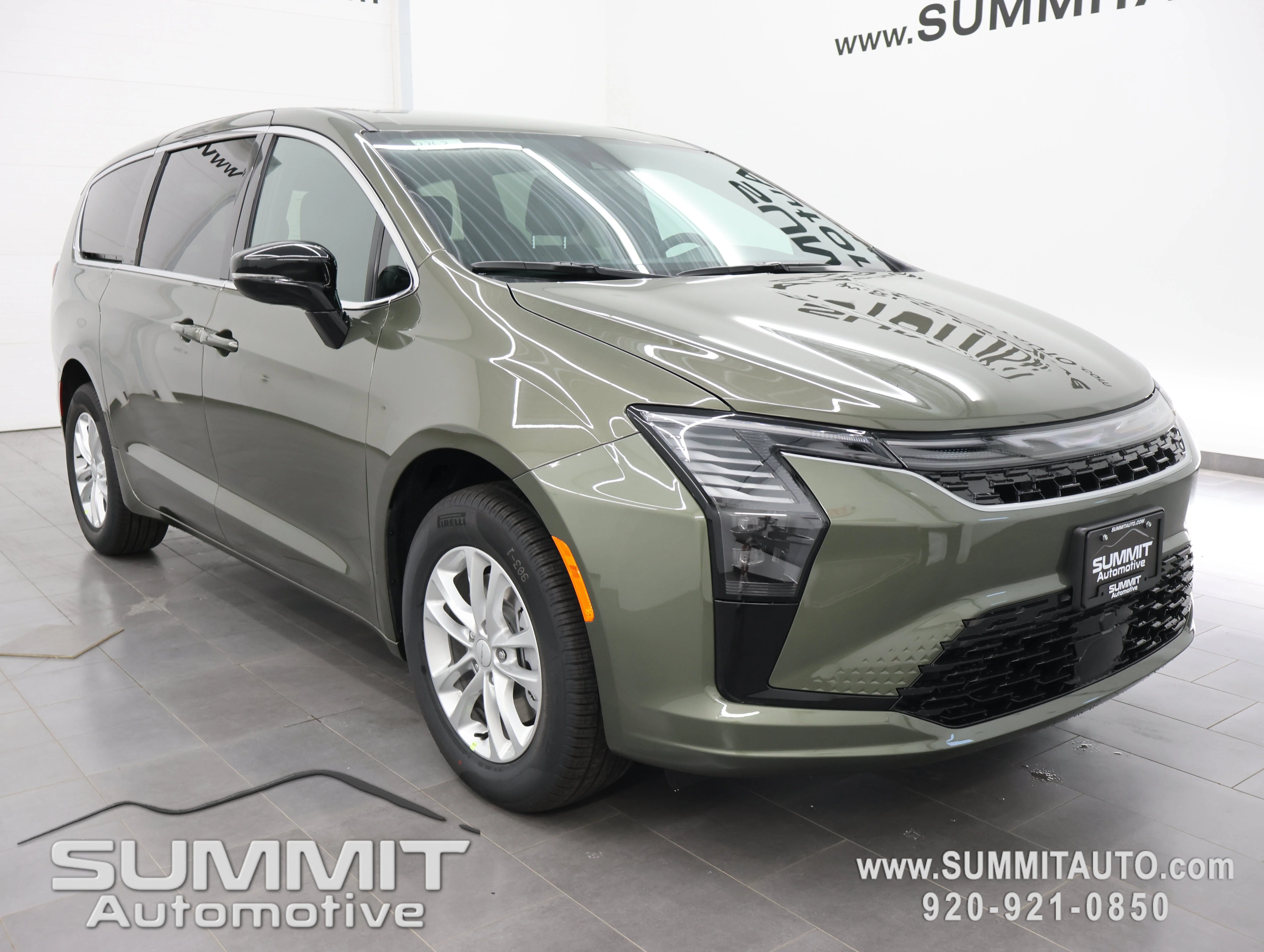 New 2027 Olive Green Pearl-Coat Exterior Paint Chrysler Select image 2