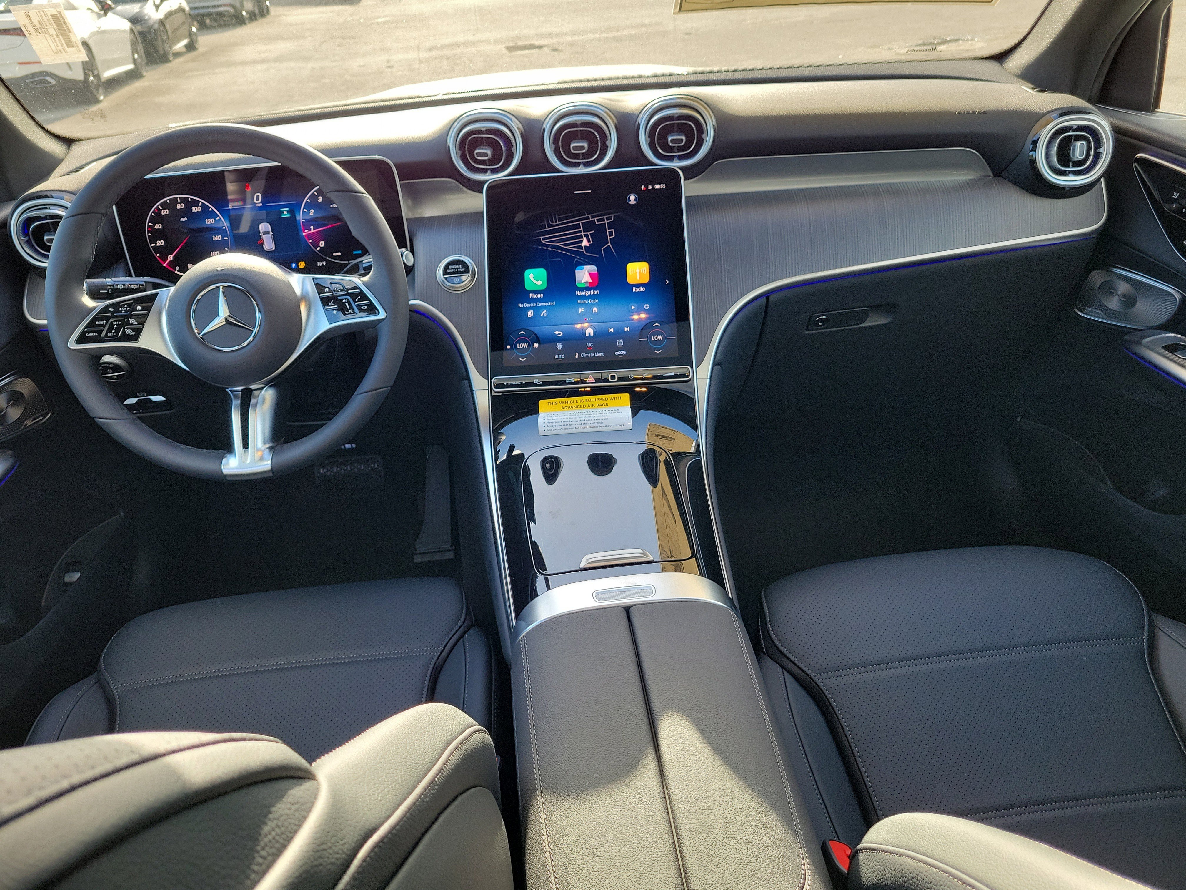 New 2026 Polar White Mercedes-Benz GLC 300 image 13