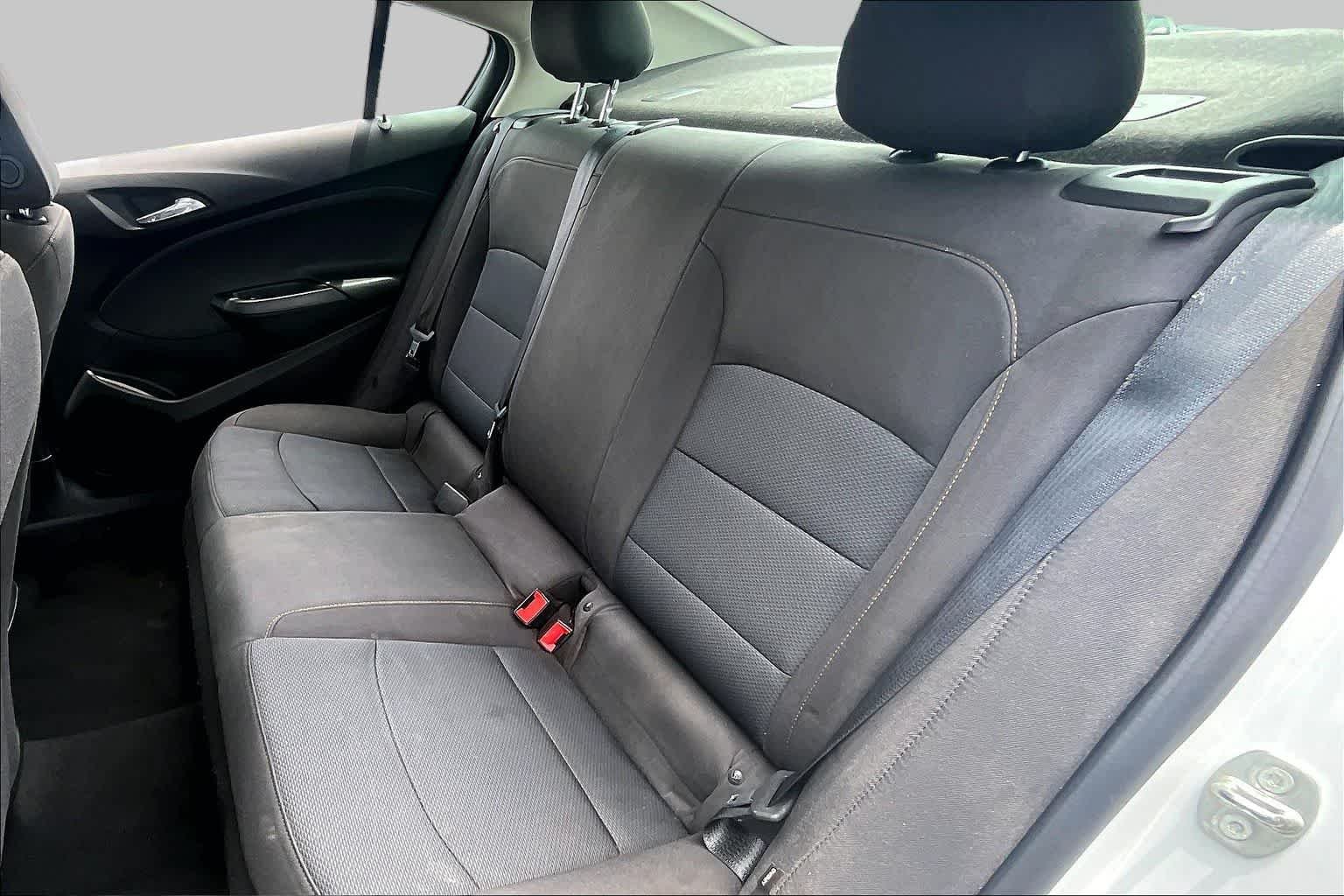 Used 2018 Summit White Chevrolet LS image 19